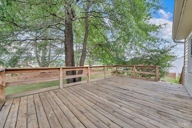644 Knollwood Drive, Troutville, VA 24175