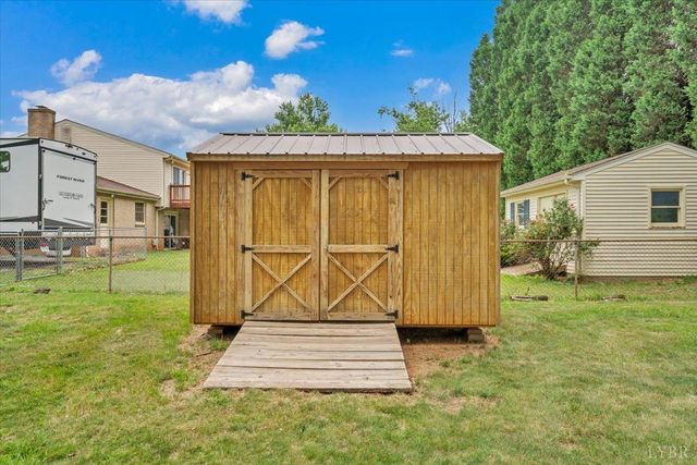 644 Knollwood Drive, Troutville, VA 24175