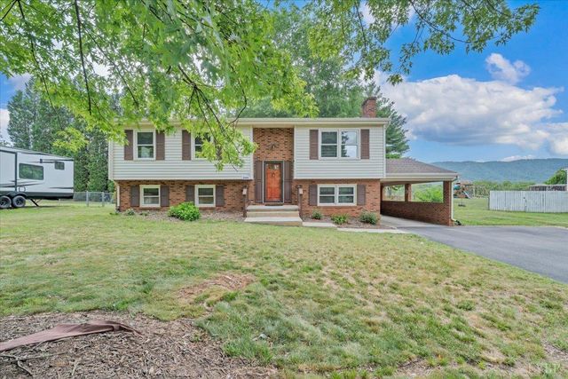 644 Knollwood Drive, Troutville, VA 24175