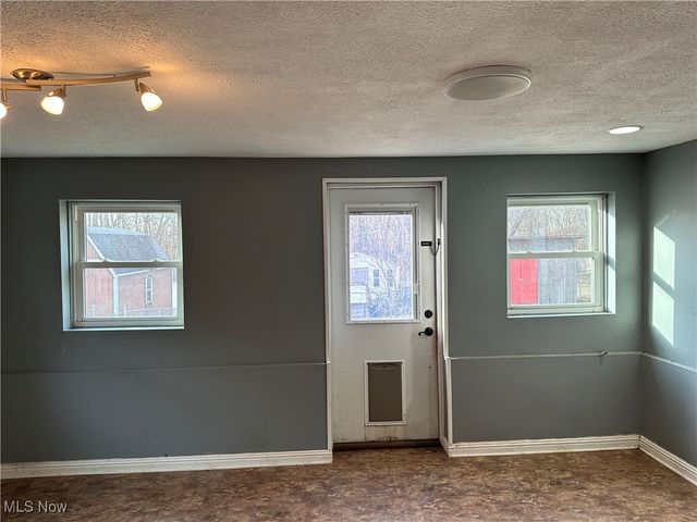 7 Fox Hill Terrace, Parkersburg, WV 26104