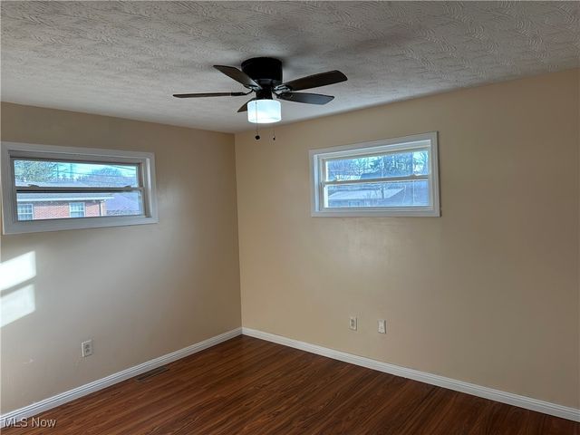 7 Fox Hill Terrace, Parkersburg, WV 26104