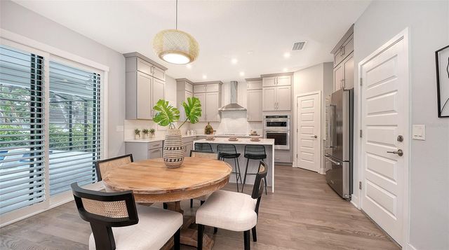 2554 FLOYD STREET, Sarasota, FL 34239