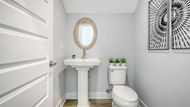 2554 FLOYD STREET, Sarasota, FL 34239