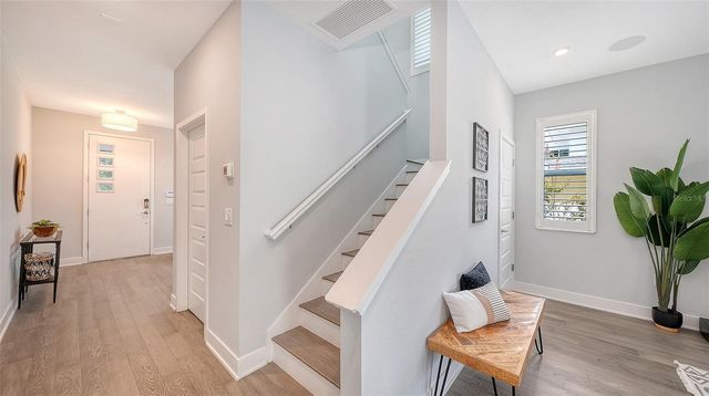 2554 FLOYD STREET, Sarasota, FL 34239