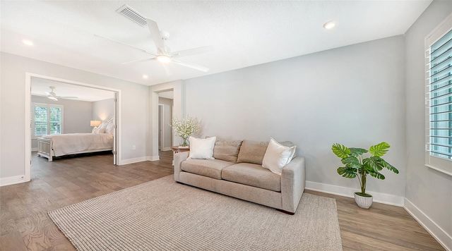 2554 FLOYD STREET, Sarasota, FL 34239