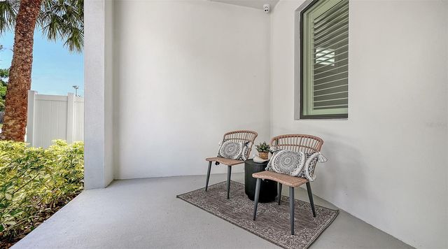 2554 FLOYD STREET, Sarasota, FL 34239