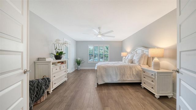 2554 FLOYD STREET, Sarasota, FL 34239