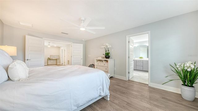 2554 FLOYD STREET, Sarasota, FL 34239
