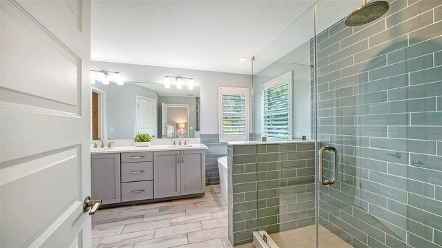 2554 FLOYD STREET, Sarasota, FL 34239