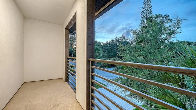 2554 FLOYD STREET, Sarasota, FL 34239