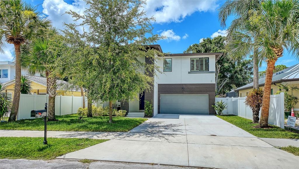 2554 FLOYD STREET, Sarasota, FL 34239