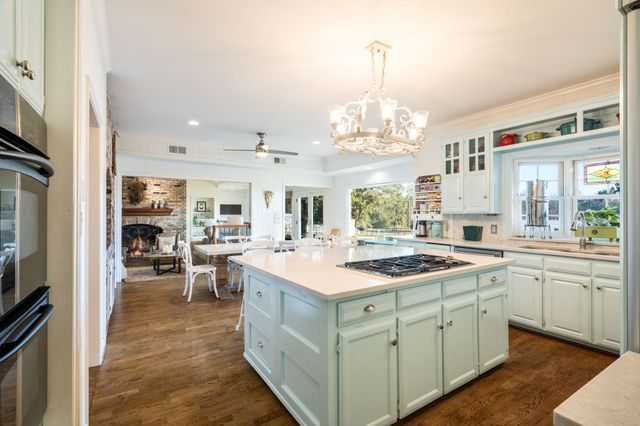 1700 E Hickory Hill Road E, Argyle, TX 76226