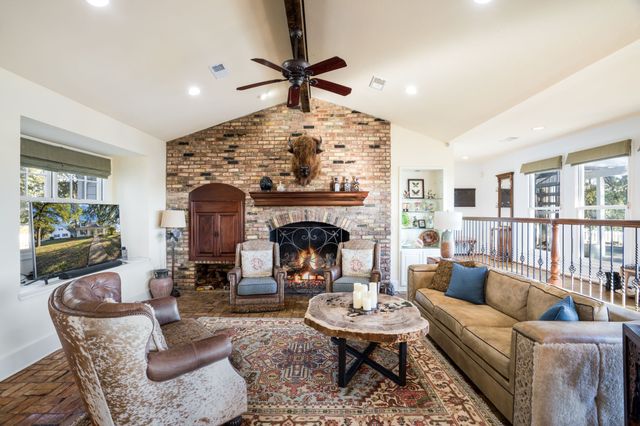 1700 E Hickory Hill Road E, Argyle, TX 76226