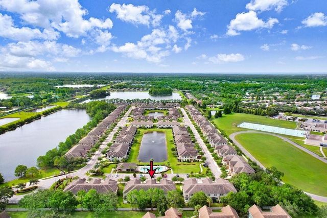 11722 CROWNED SPARROW LANE, Tampa, FL 33626