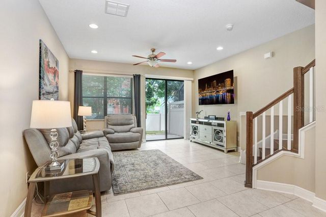 11722 CROWNED SPARROW LANE, Tampa, FL 33626