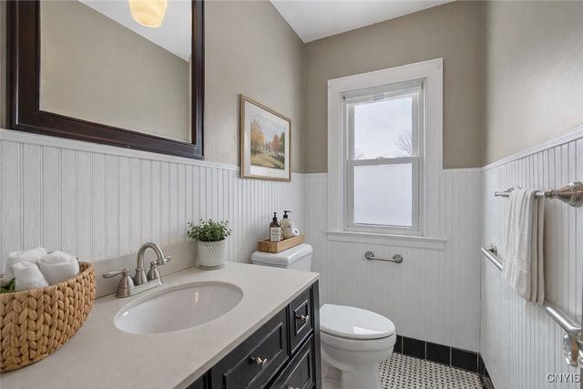 200 Milford Drive West, Syracuse, NY 13206