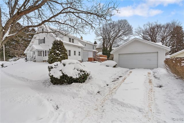 200 Milford Drive West, Syracuse, NY 13206