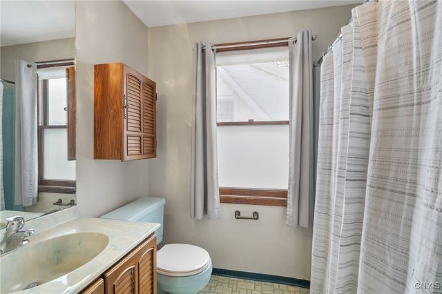 200 Milford Drive West, Syracuse, NY 13206