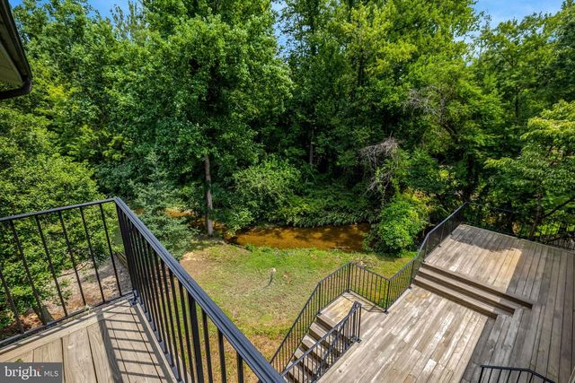 6952 KYLEAKIN CT, Mclean, VA 22101