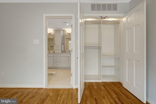 6952 KYLEAKIN CT, Mclean, VA 22101