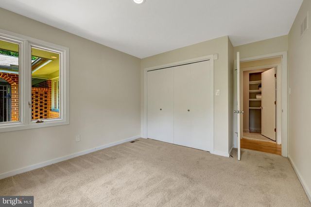 6952 KYLEAKIN CT, Mclean, VA 22101
