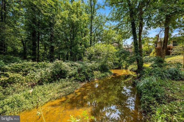 6952 KYLEAKIN CT, Mclean, VA 22101