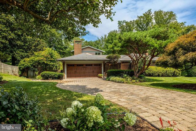 6952 KYLEAKIN CT, Mclean, VA 22101