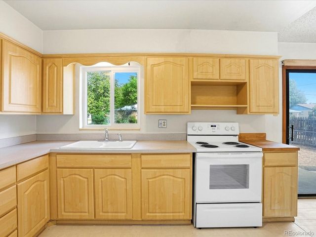 10191 W 64th Ave, Arvada, CO 80004