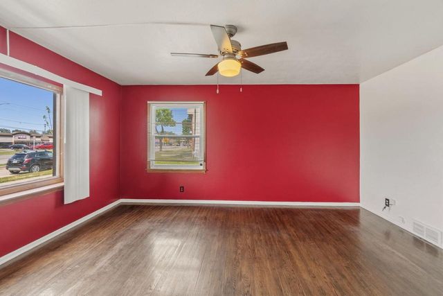 10501 W Silver Spring DRIVE, Milwaukee, WI 53225