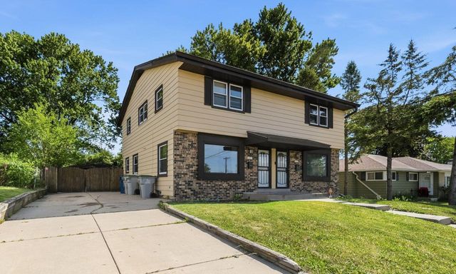 10501 W Silver Spring DRIVE, Milwaukee, WI 53225