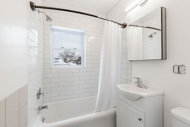 758 W 71st Street 3, Chicago, IL 60621