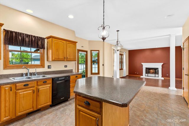 26424 S Ivy Lane, Channahon, IL 60410