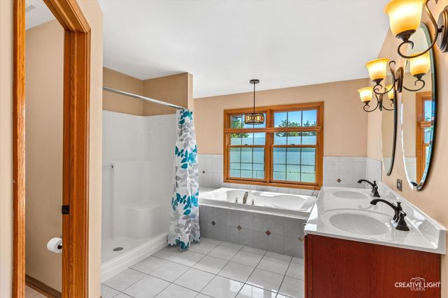 26424 S Ivy Lane, Channahon, IL 60410