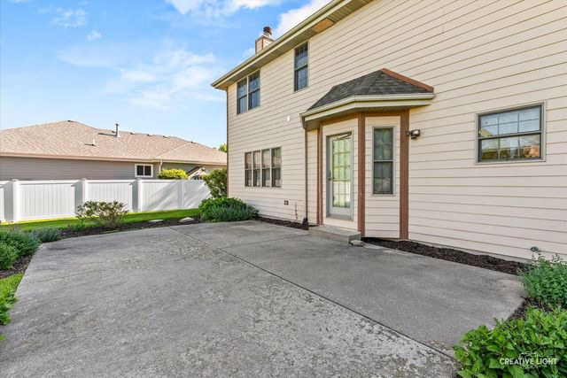 26424 S Ivy Lane, Channahon, IL 60410