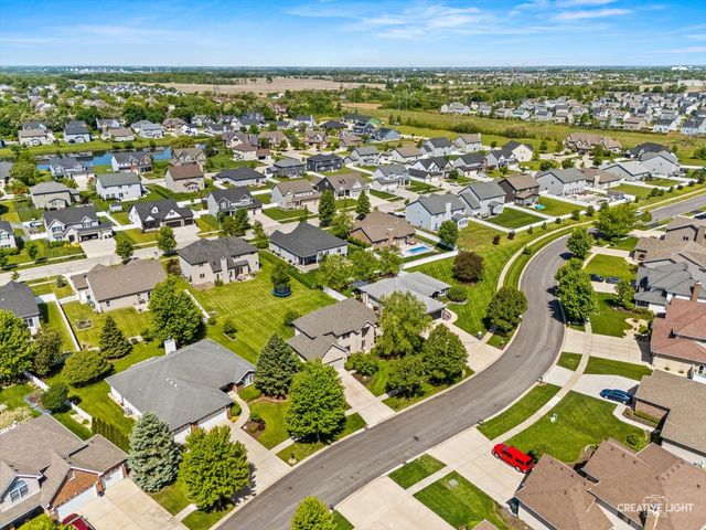 26424 S Ivy Lane, Channahon, IL 60410