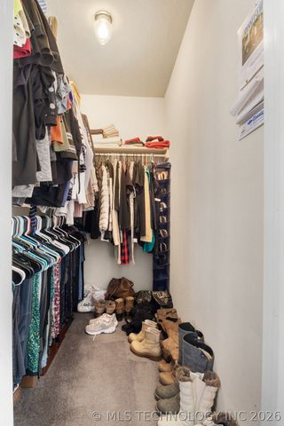 2114 S Javine Avenue, Skiatook, OK 74070