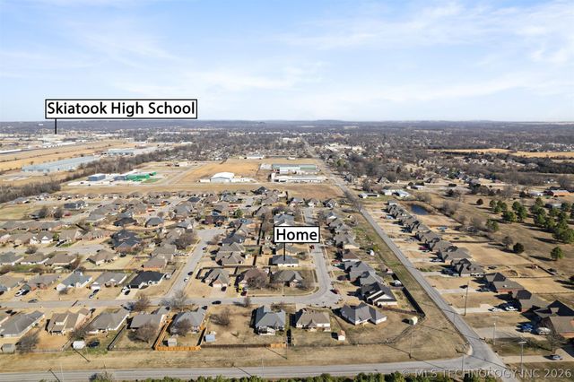 2114 S Javine Avenue, Skiatook, OK 74070