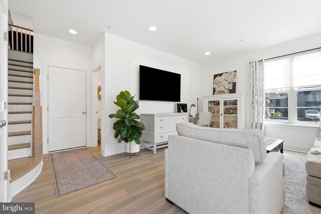 3311 STREAMLET LN, Laurel, MD 20724