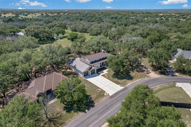 114 Winding Oak DR, Johnson City, TX 78636