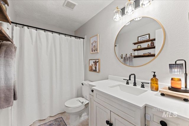 1012 Harmon Way, Middleton, ID 83644