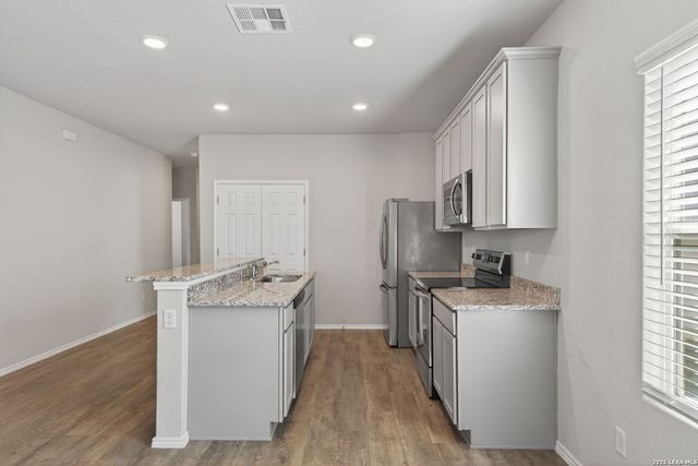 14643 Hackamore, Elmendorf, TX 78112