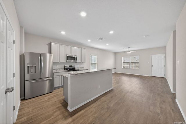 14643 Hackamore, Elmendorf, TX 78112