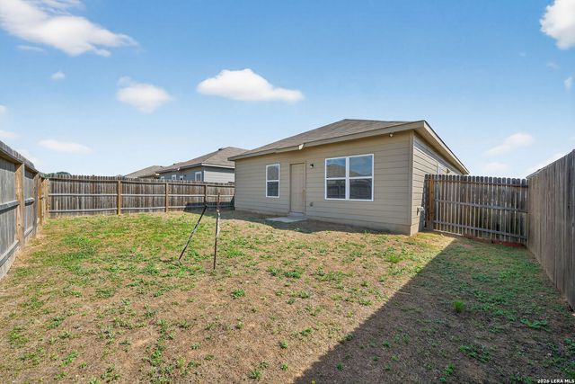 14643 Hackamore, Elmendorf, TX 78112