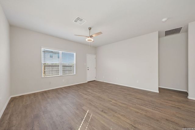 14643 Hackamore, Elmendorf, TX 78112