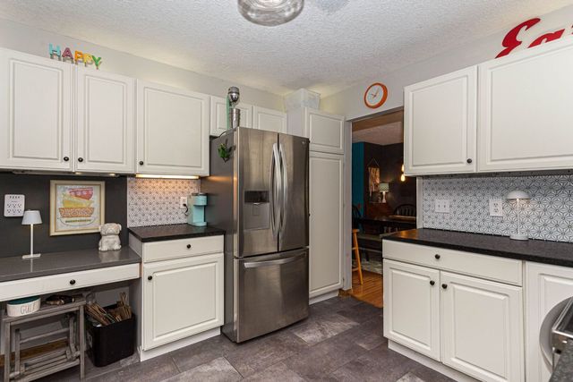 4367 Winston Place, Bettendorf, IA 52722