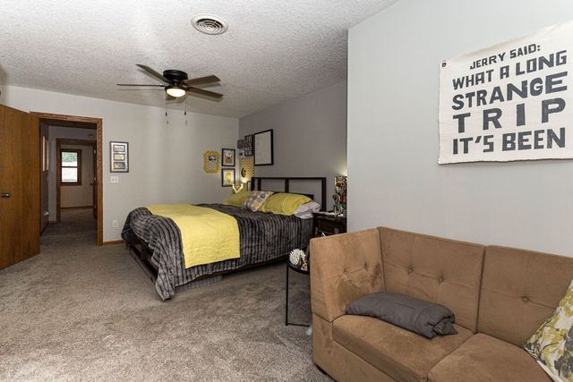 4367 Winston Place, Bettendorf, IA 52722