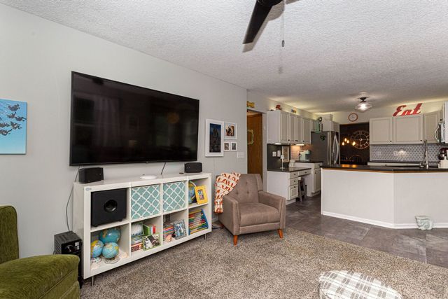 4367 Winston Place, Bettendorf, IA 52722
