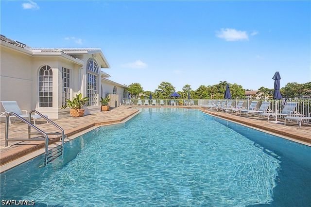 7065 Dennis CIR F103, Naples, FL 34104