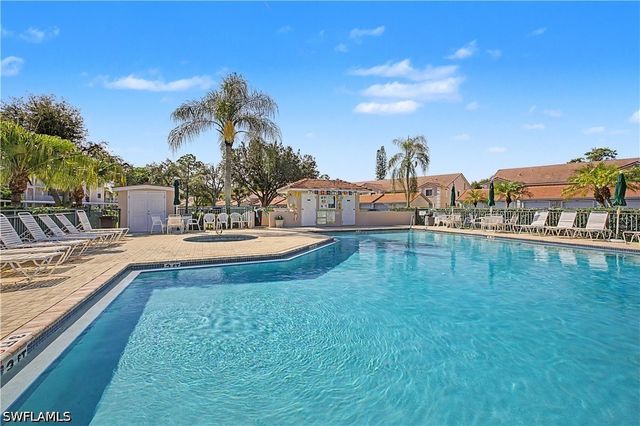 7065 Dennis CIR F103, Naples, FL 34104