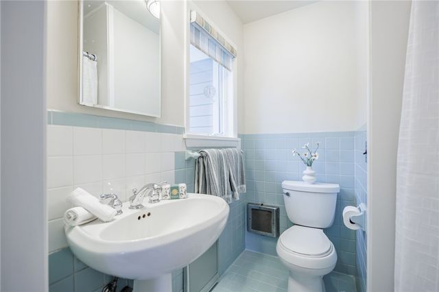 2 Hilltop Drive, Pittsford, NY 14534